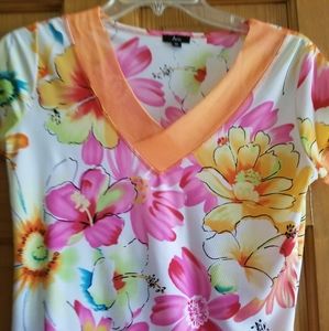 Bright colored stretch shirt (junior size)